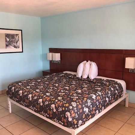 Economy Suites Winter Haven Esterno foto